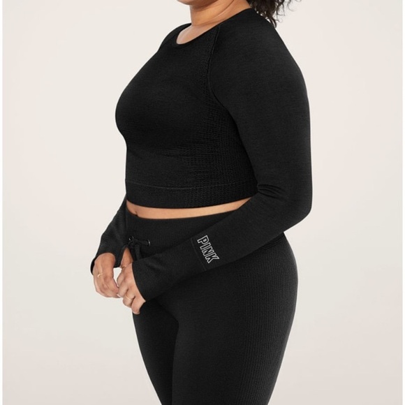 Victoria’s Secret PINK Black Seamless Long Sleeve Crop Workout Top Size S - Picture 1 of 5